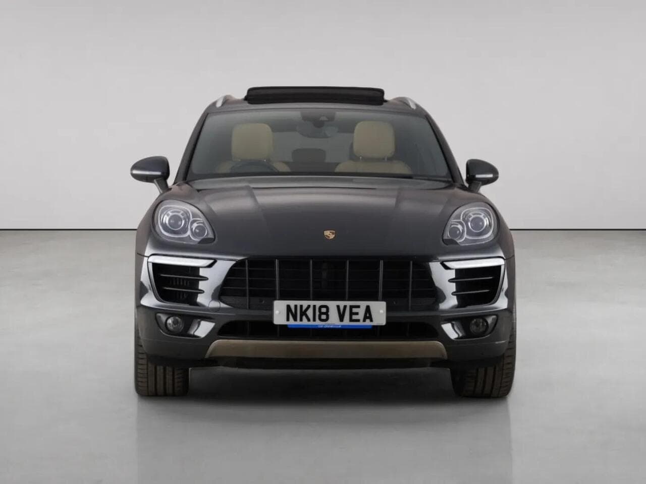 Porsche Macan thumbnail Front