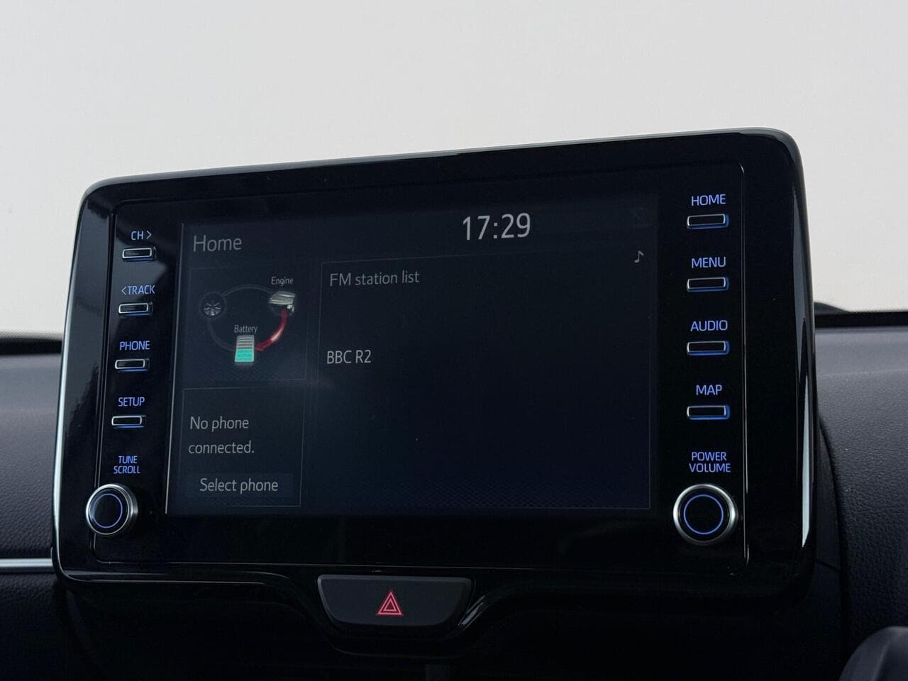Toyota Yaris Cross thumbnail Infotainment System
