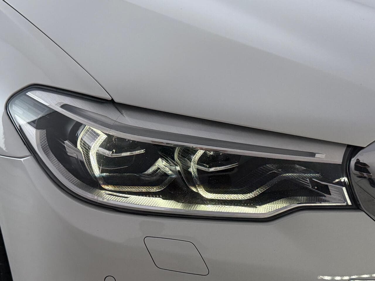 BMW 5 Series thumbnail Lights Front