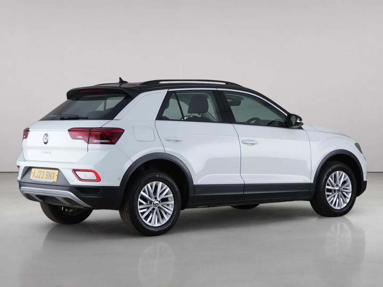Volkswagen T-Roc thumbnail Side Right