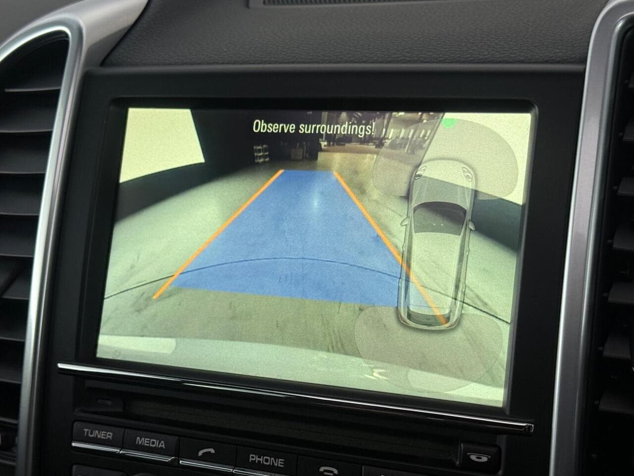 Porsche Cayenne thumbnail Infotainment System
