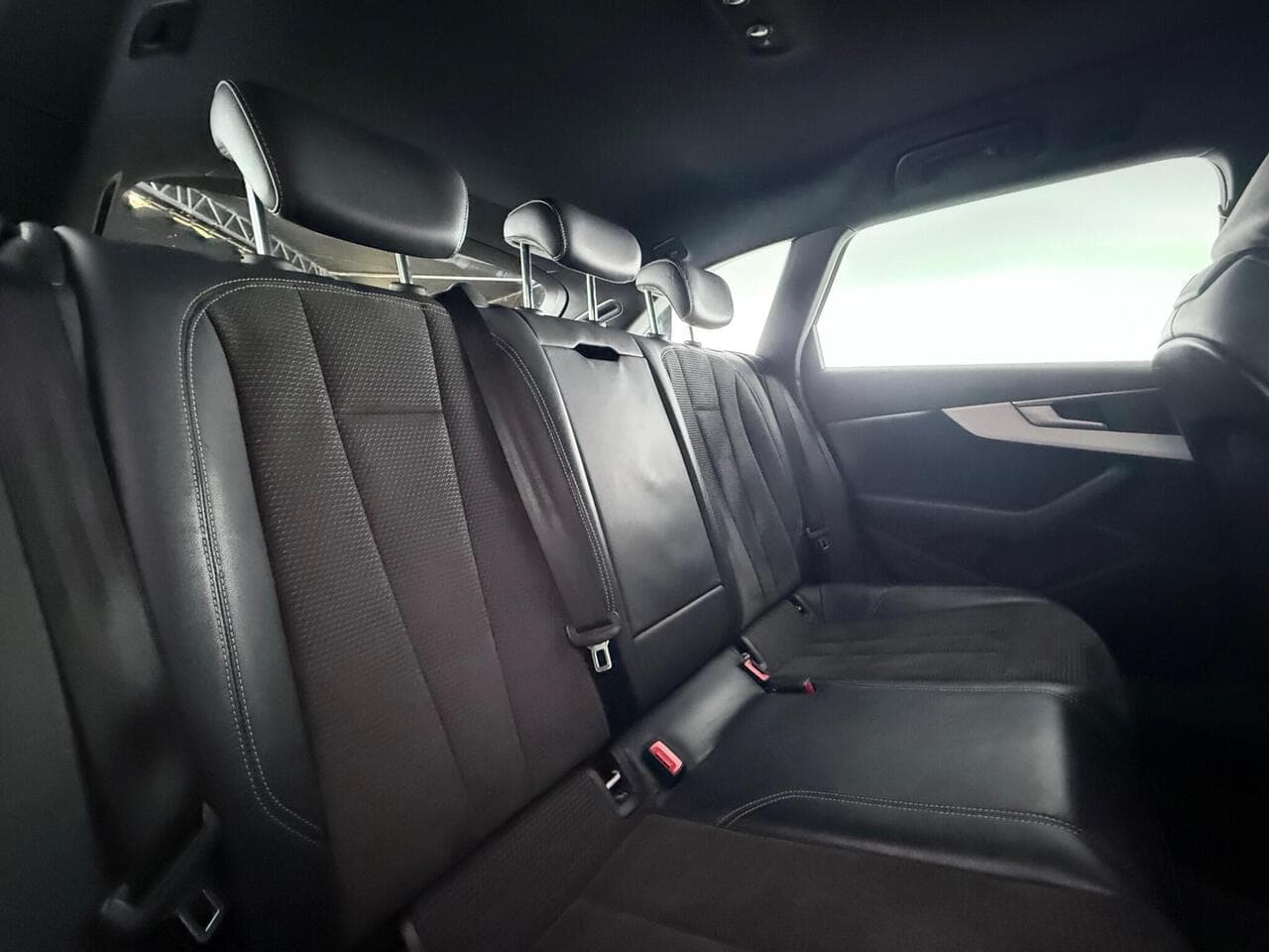 Audi A4 Avant thumbnail Seats Rear
