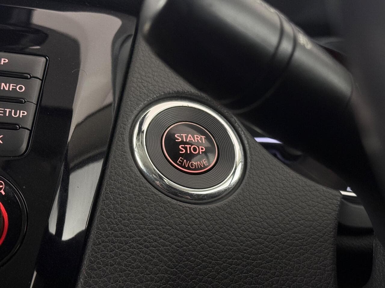 Nissan Qashqai thumbnail Misc Controls