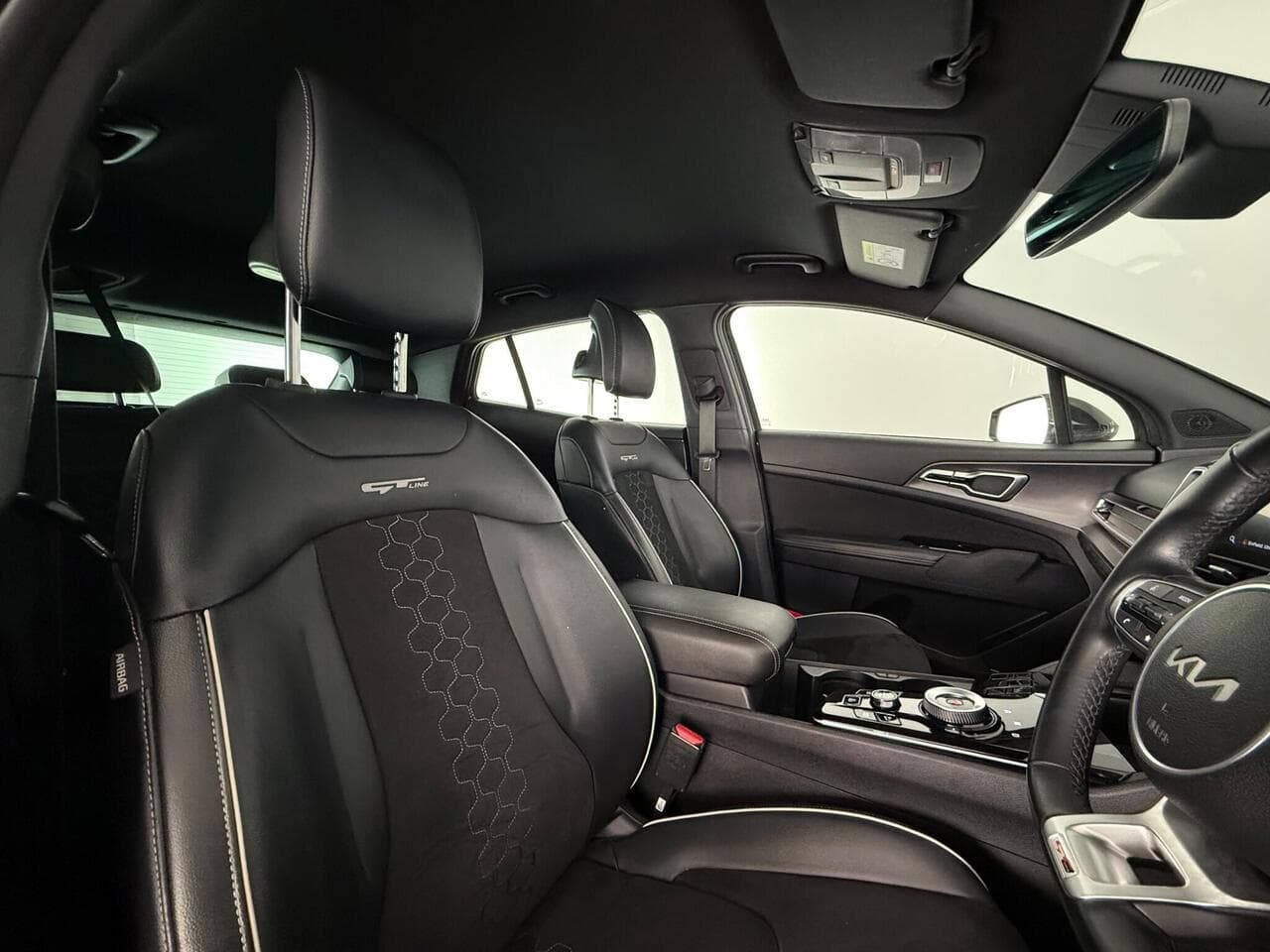 Kia Sportage thumbnail Seat Driver