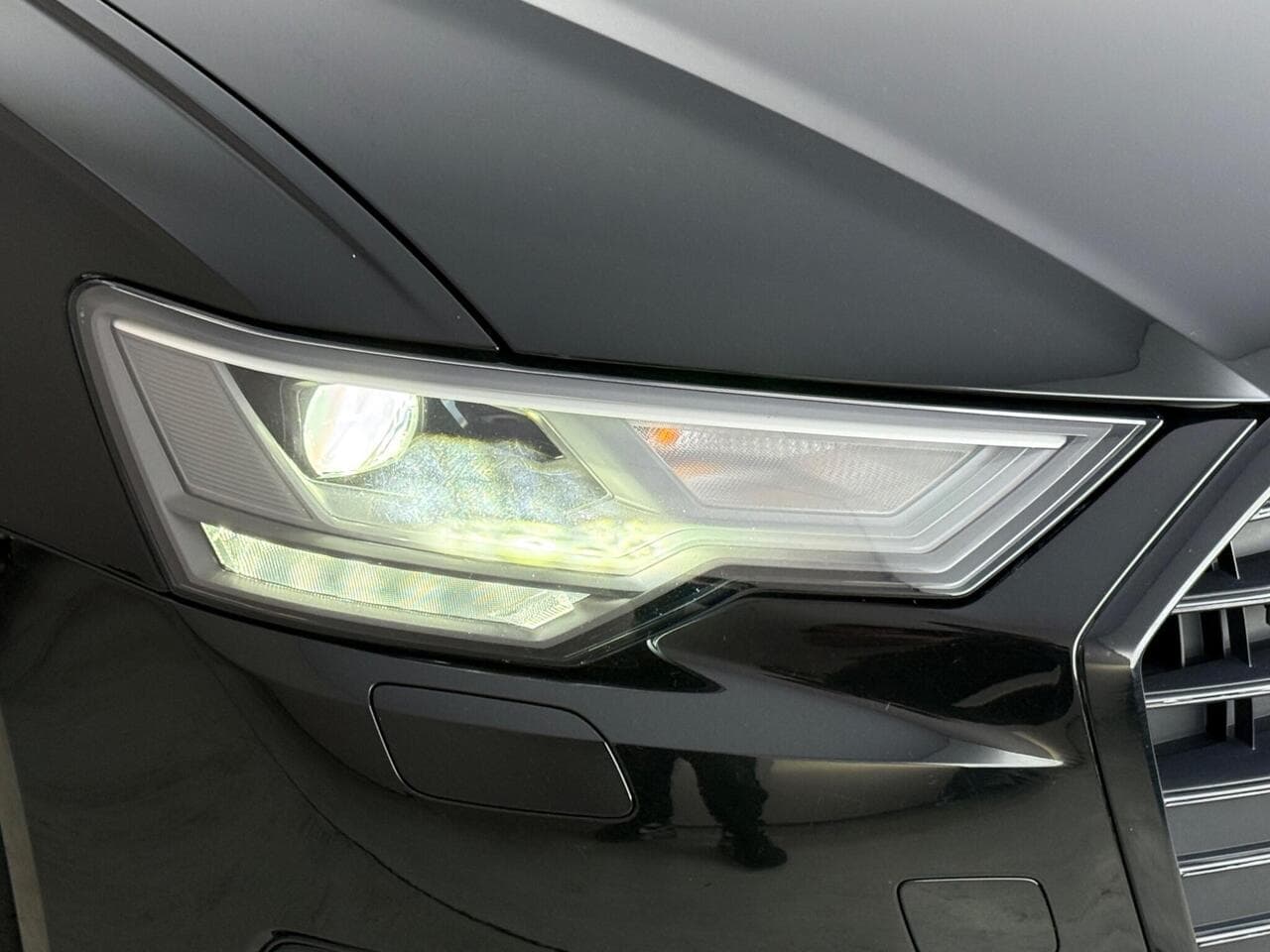 Audi A6 Saloon thumbnail Lights Front