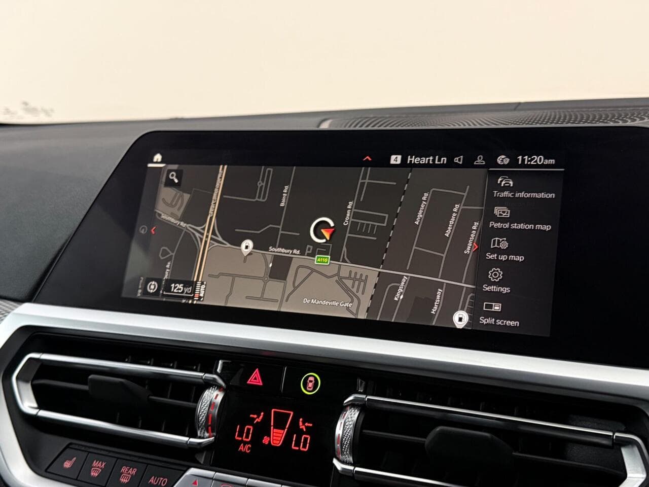 BMW 3 Series thumbnail Infotainment System