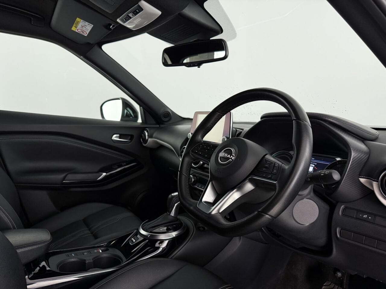 Nissan Juke thumbnail Interior Front