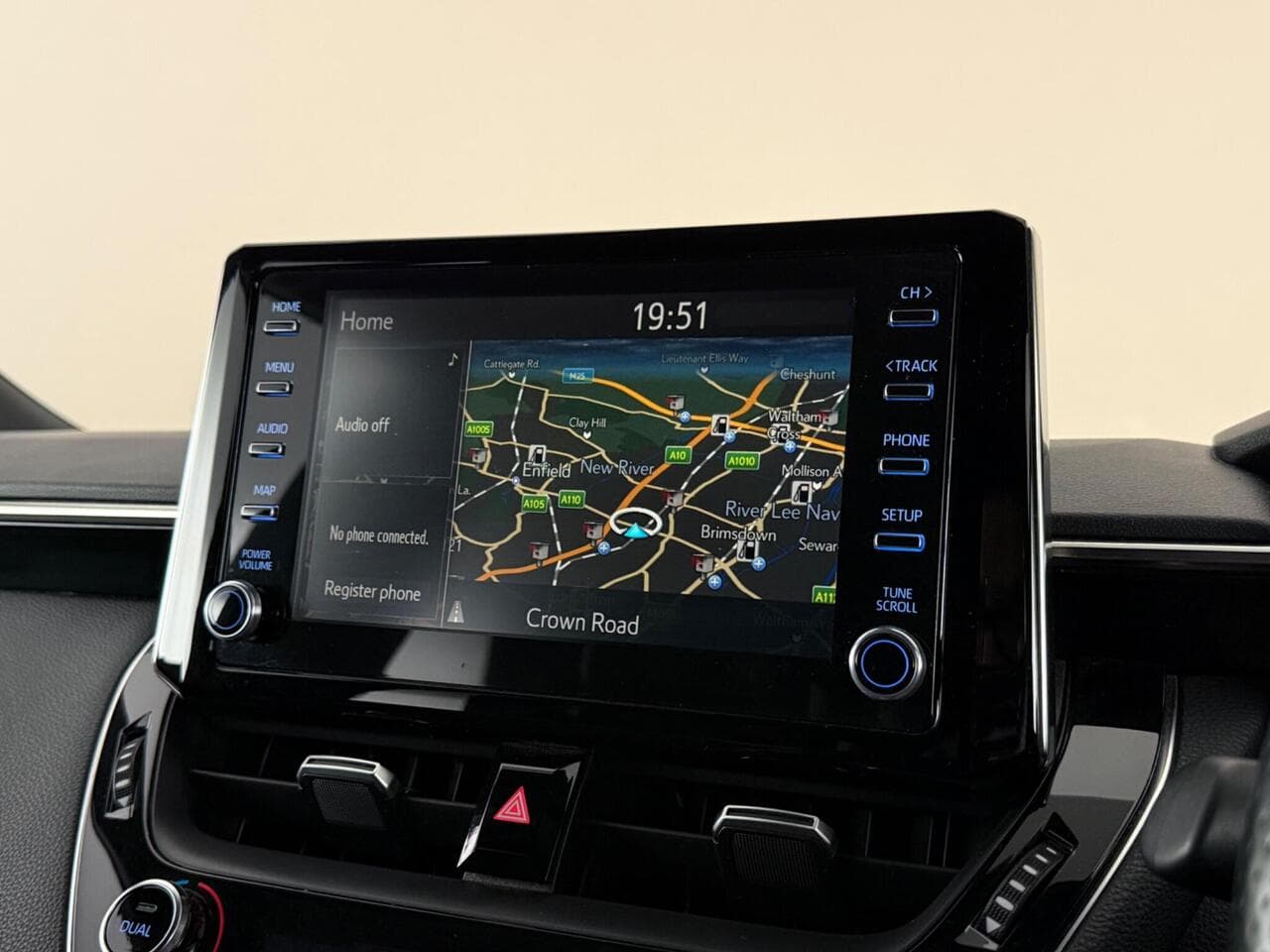 Toyota Corolla thumbnail Infotainment System