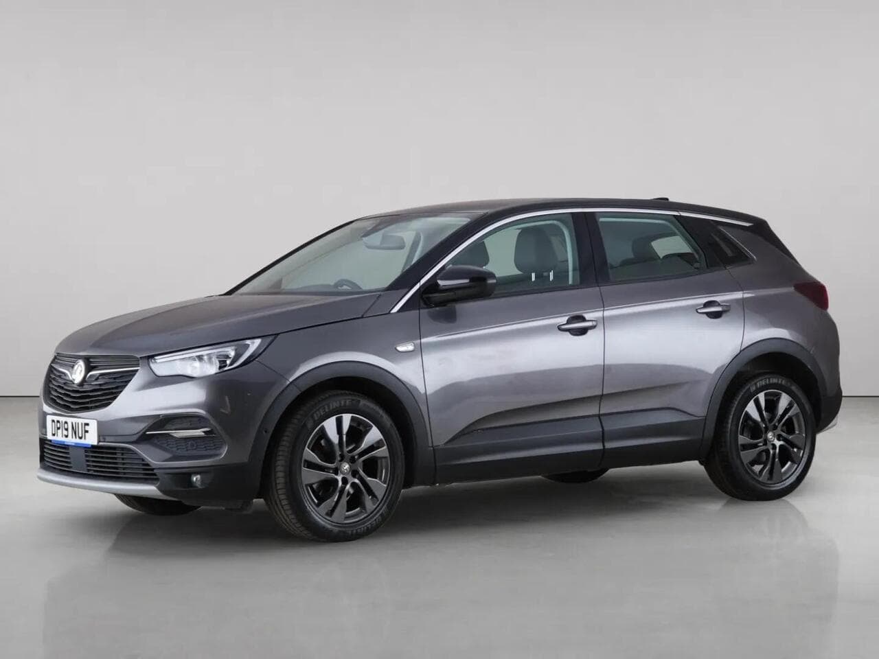 Vauxhall Grandland X thumbnail Front Left