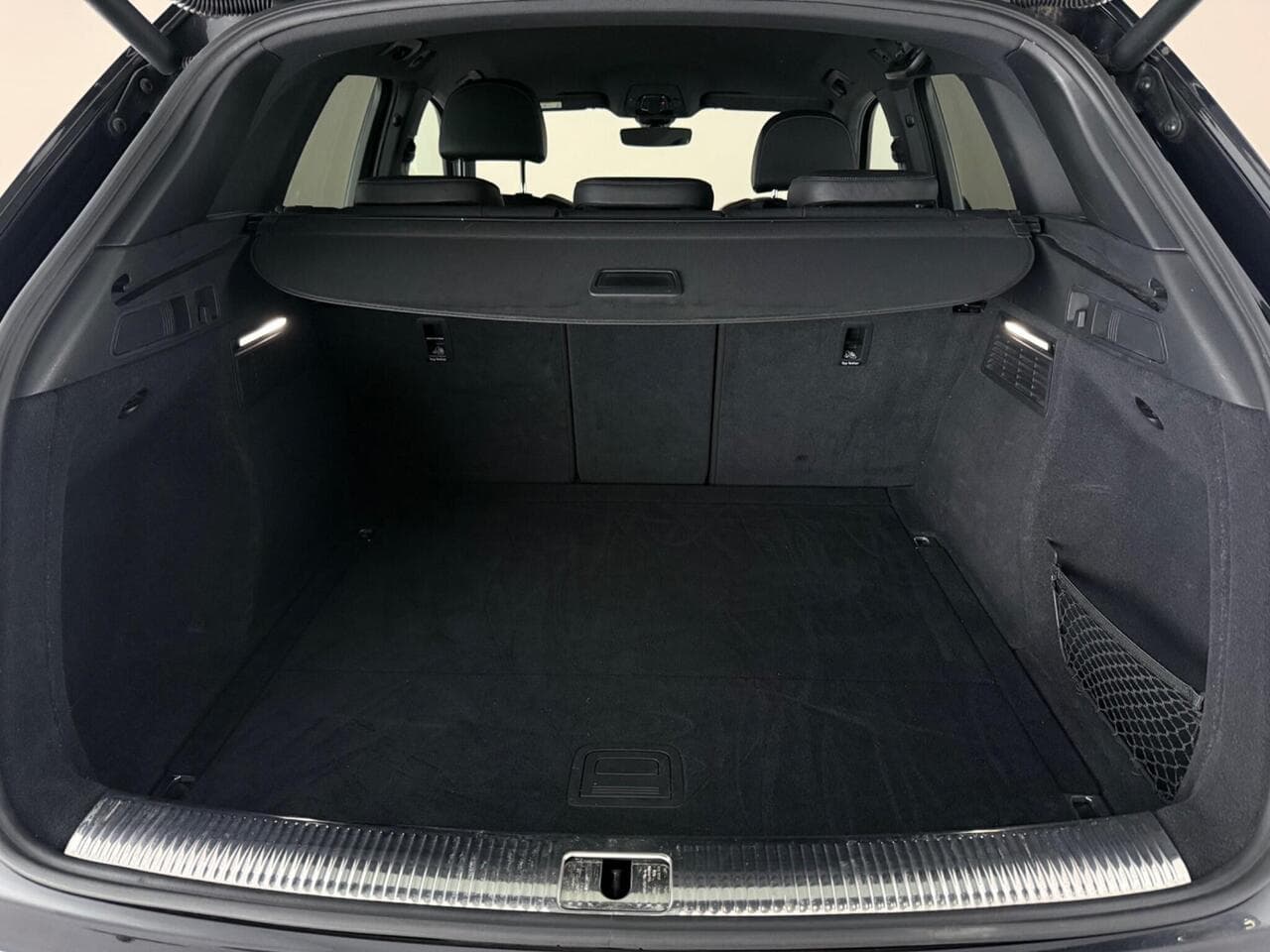 Audi Q5 thumbnail Boot
