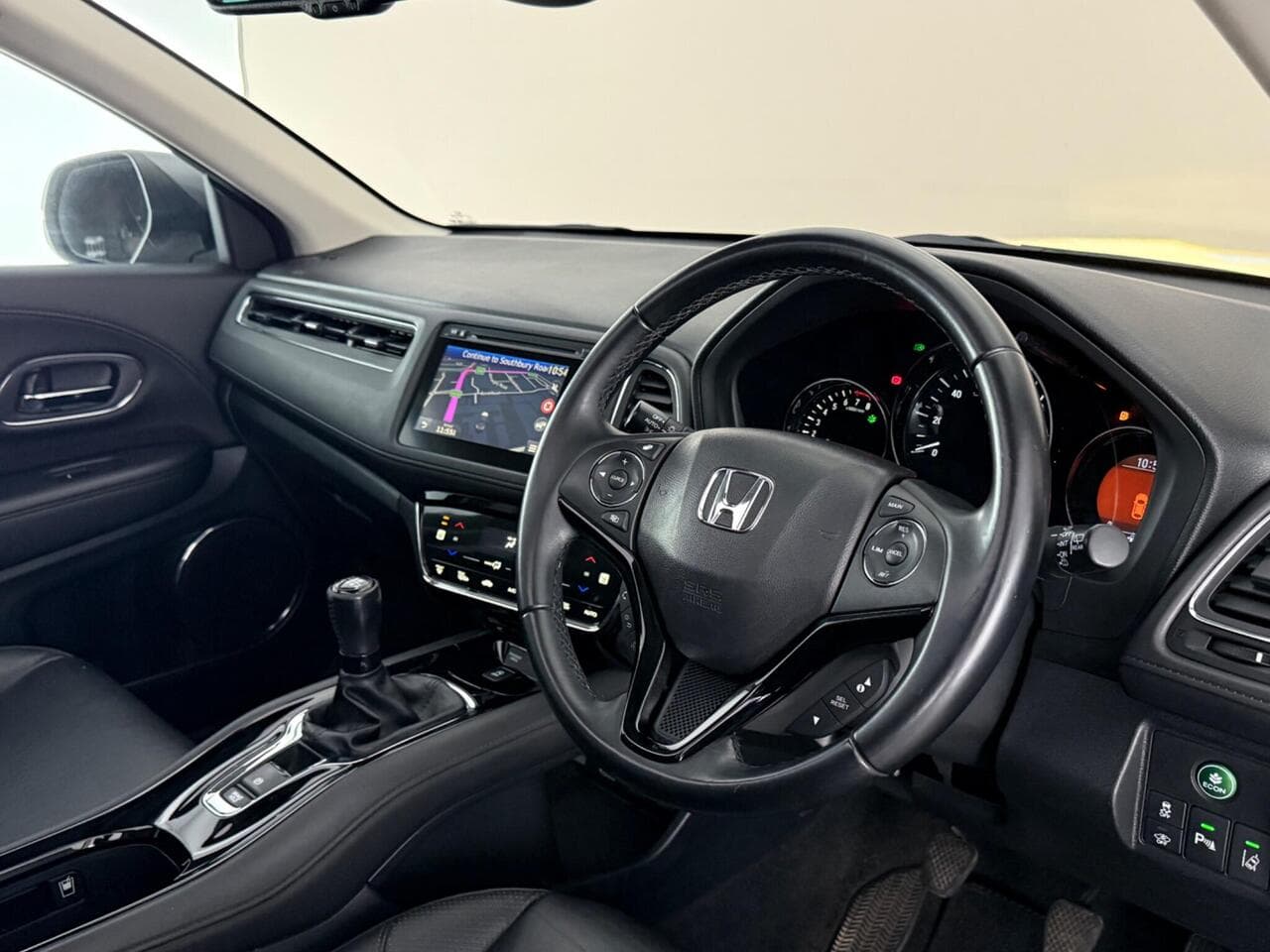 Honda HR-V thumbnail Interior Front