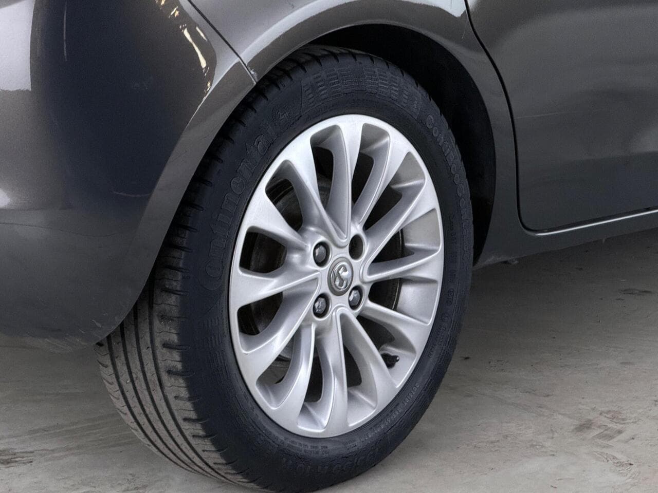Vauxhall Corsa thumbnail Wheel