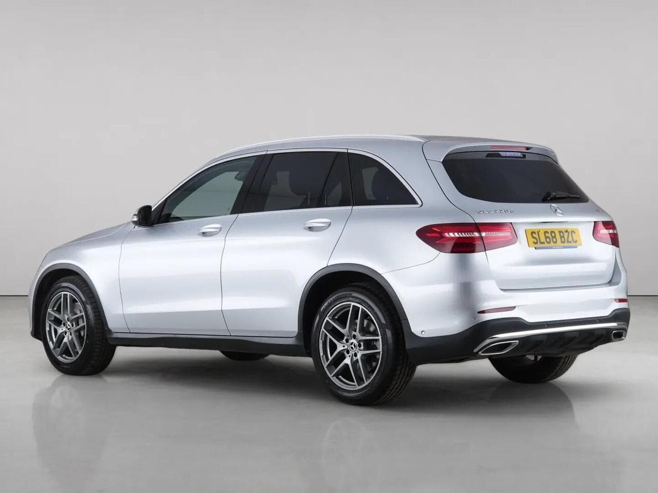 Mercedes-Benz GLC thumbnail Rear Left