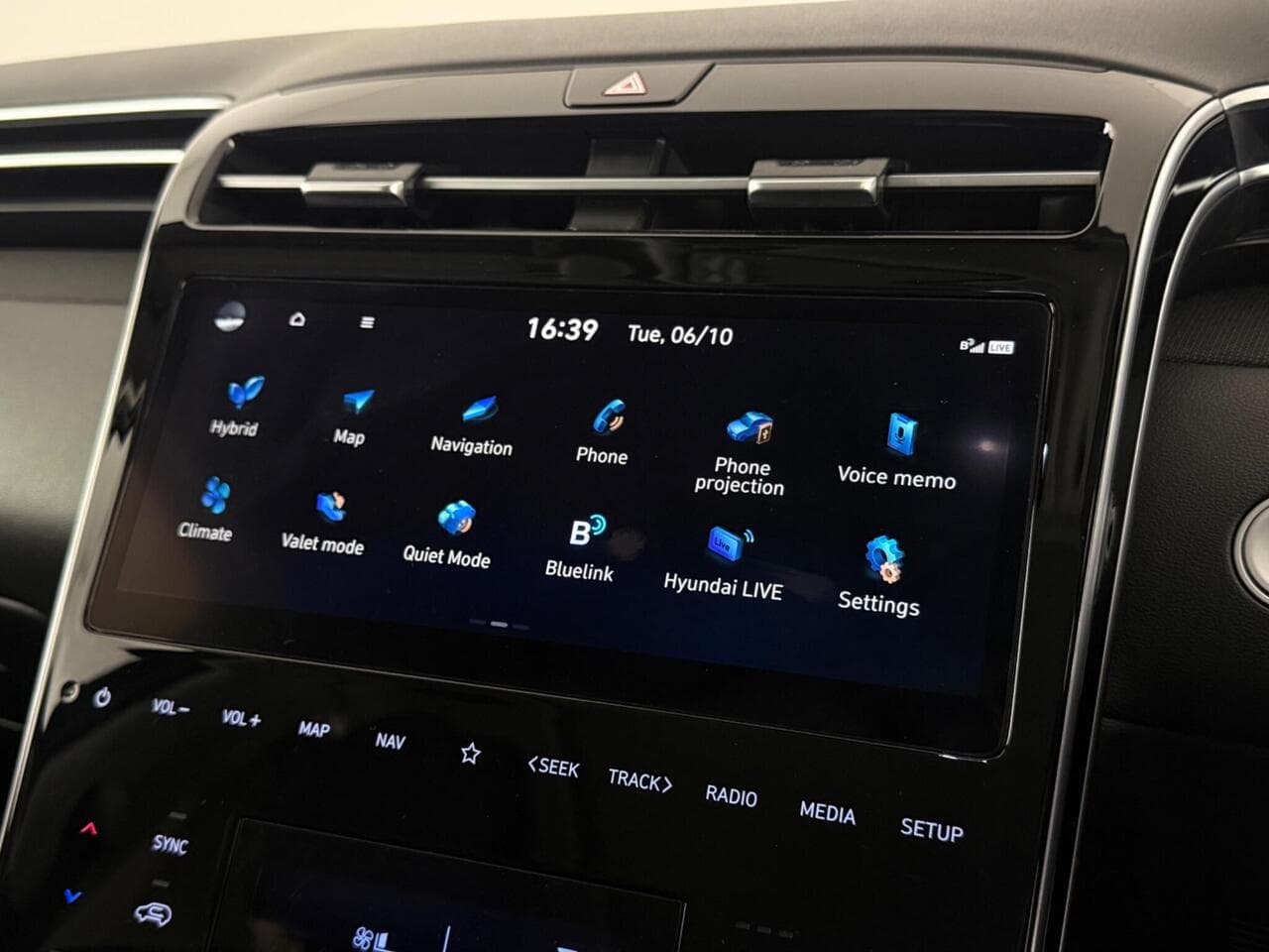 Hyundai TUCSON thumbnail Infotainment System