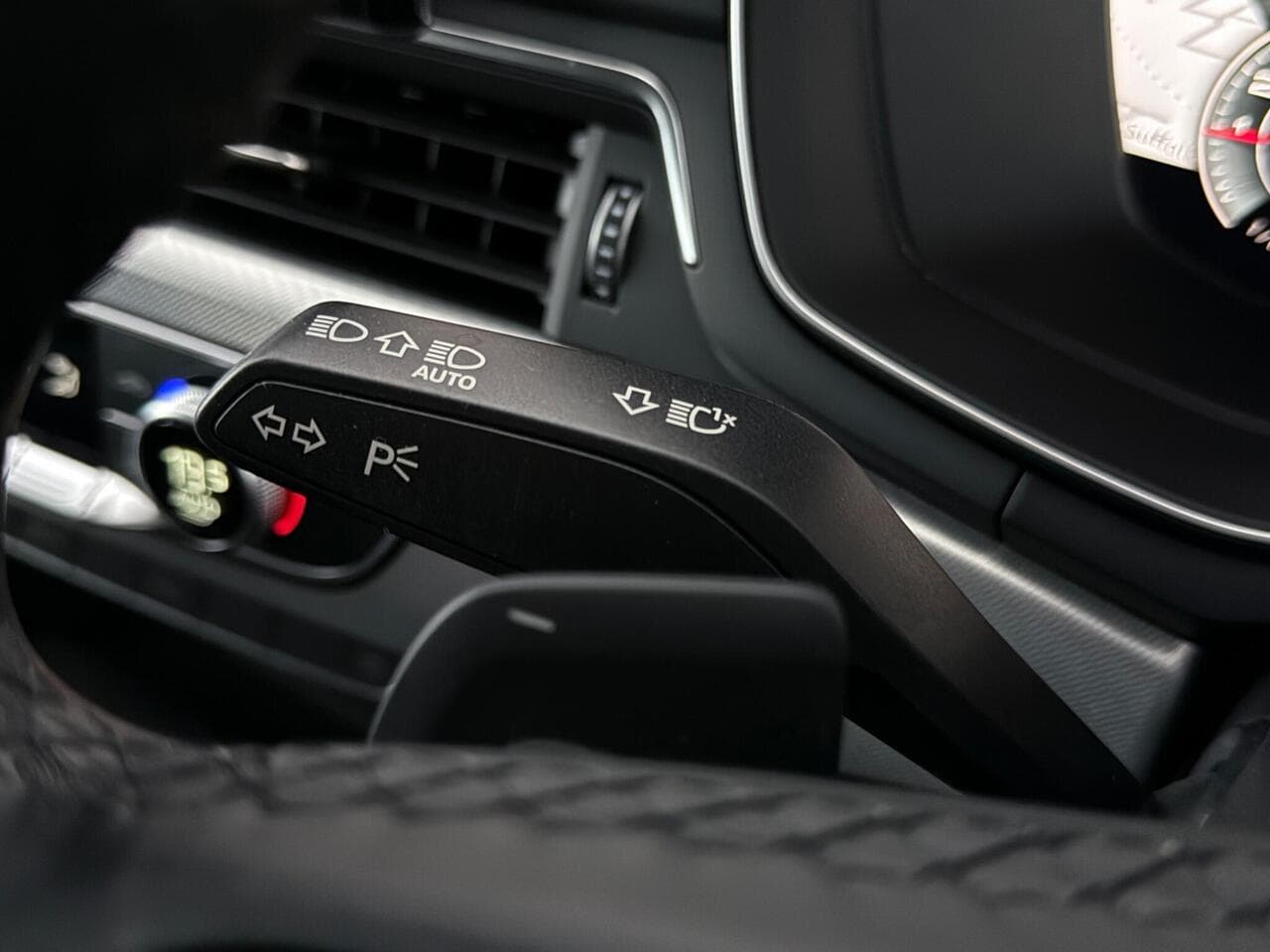 Audi A4 thumbnail Misc Controls