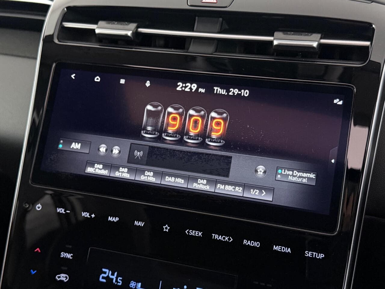 Hyundai TUCSON thumbnail Infotainment System