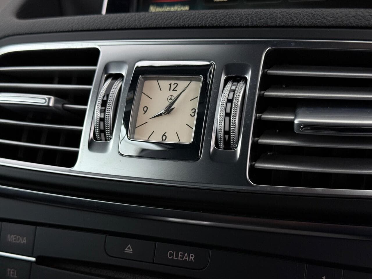 Mercedes-Benz E Class thumbnail Infotainment System