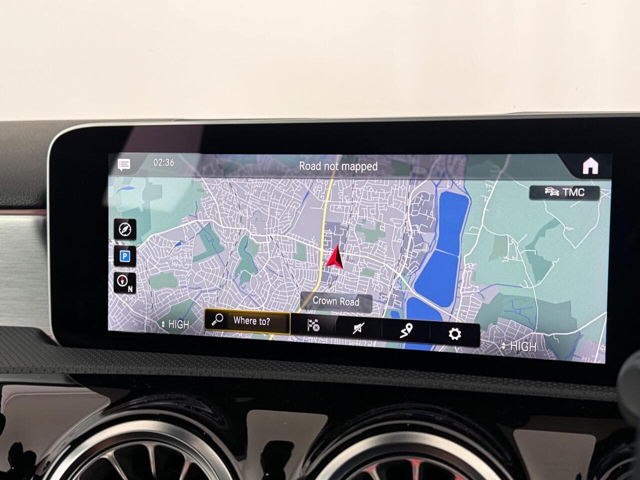Mercedes-Benz A Class thumbnail Infotainment System