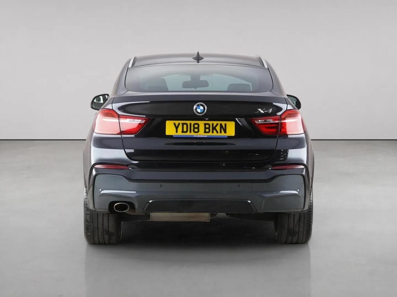 BMW X4 thumbnail Rear
