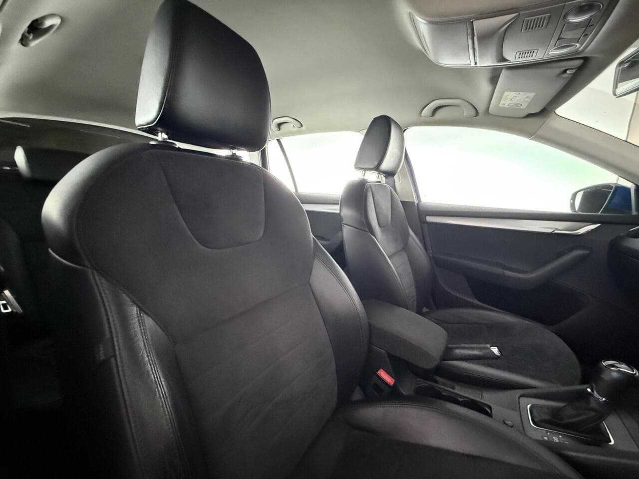 Skoda Octavia thumbnail Seat Driver