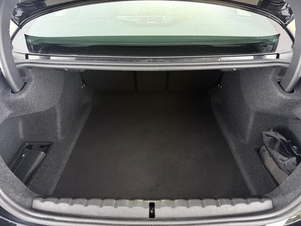 BMW 4 Series thumbnail Boot