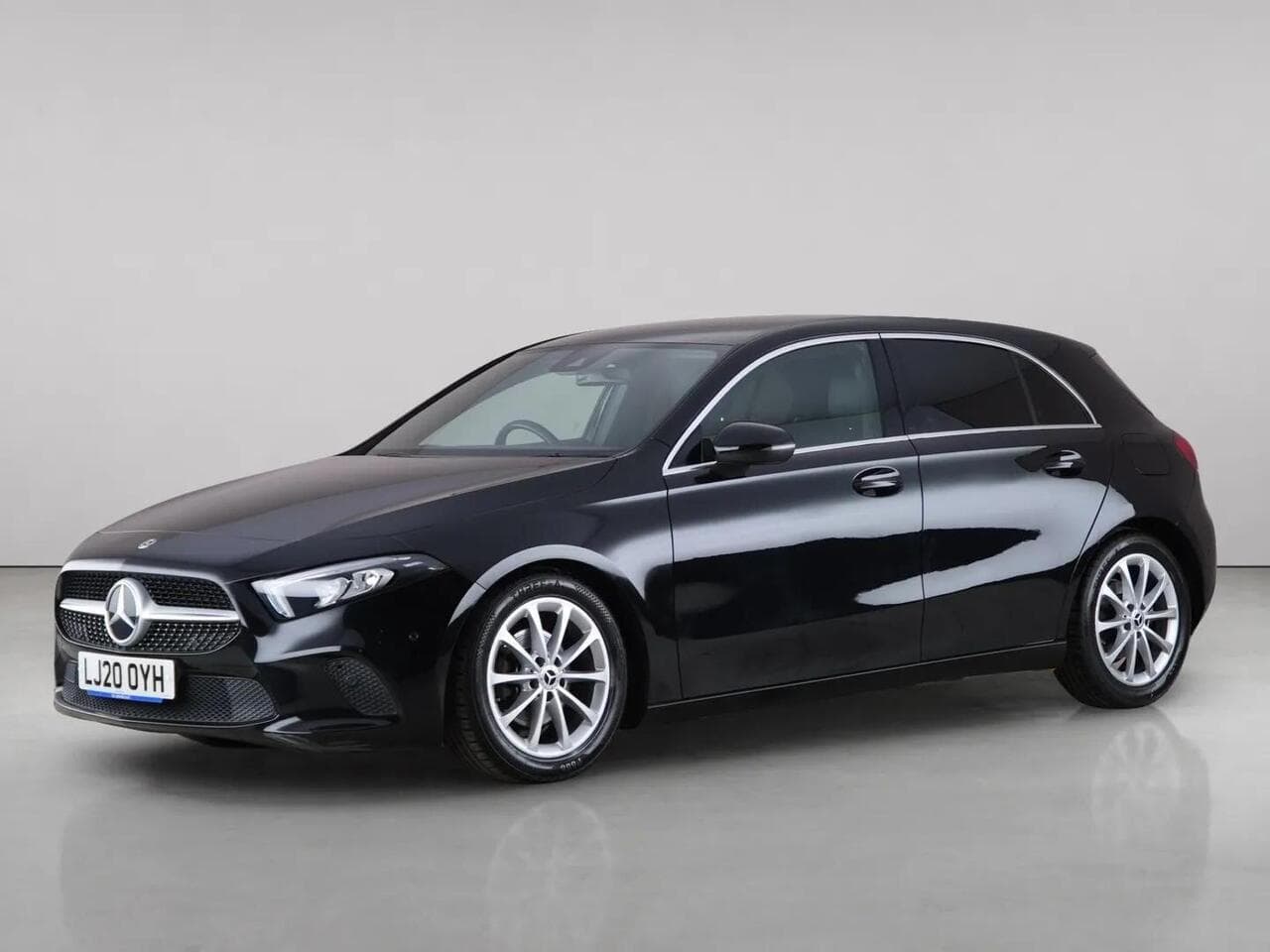 Mercedes-Benz A Class thumbnail Front Left