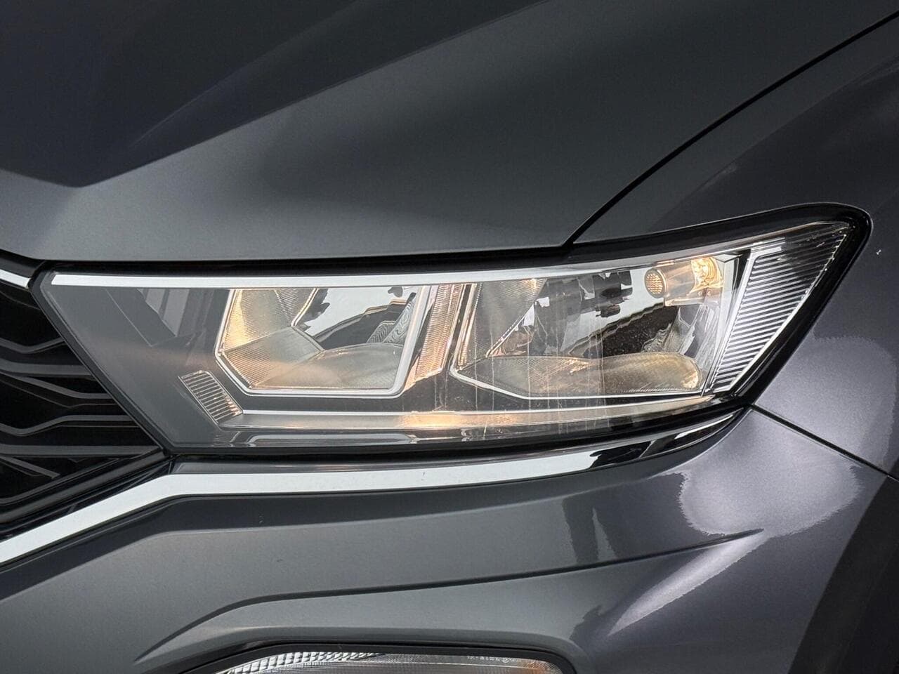 Volkswagen T-Roc thumbnail Lights Front