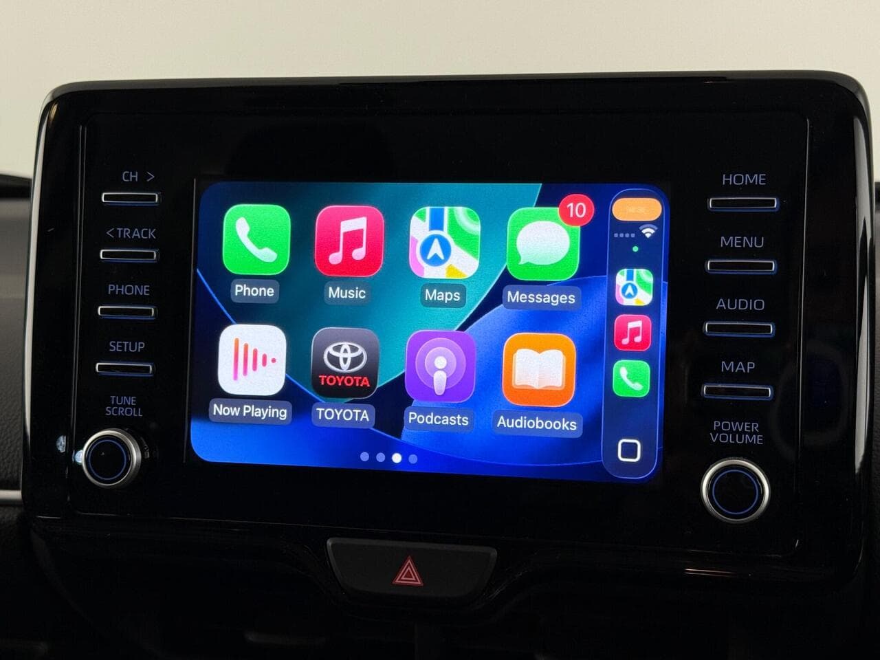Toyota Yaris thumbnail Infotainment System
