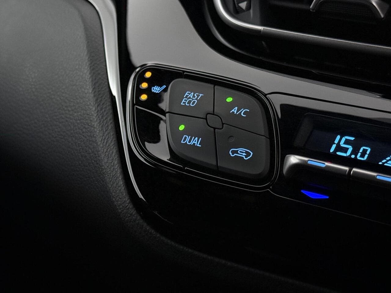 Toyota C-HR thumbnail Misc Controls