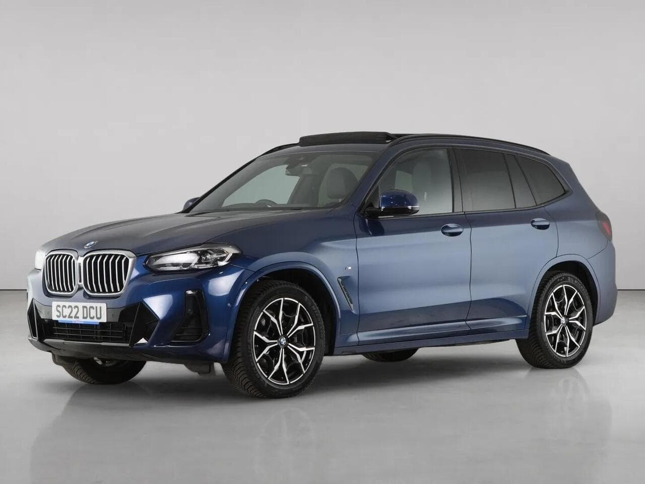 BMW X3 thumbnail Front Left