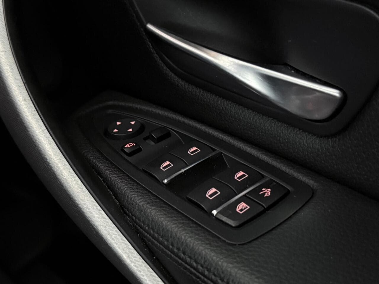 BMW 3 Series Gran Turismo thumbnail Misc Controls