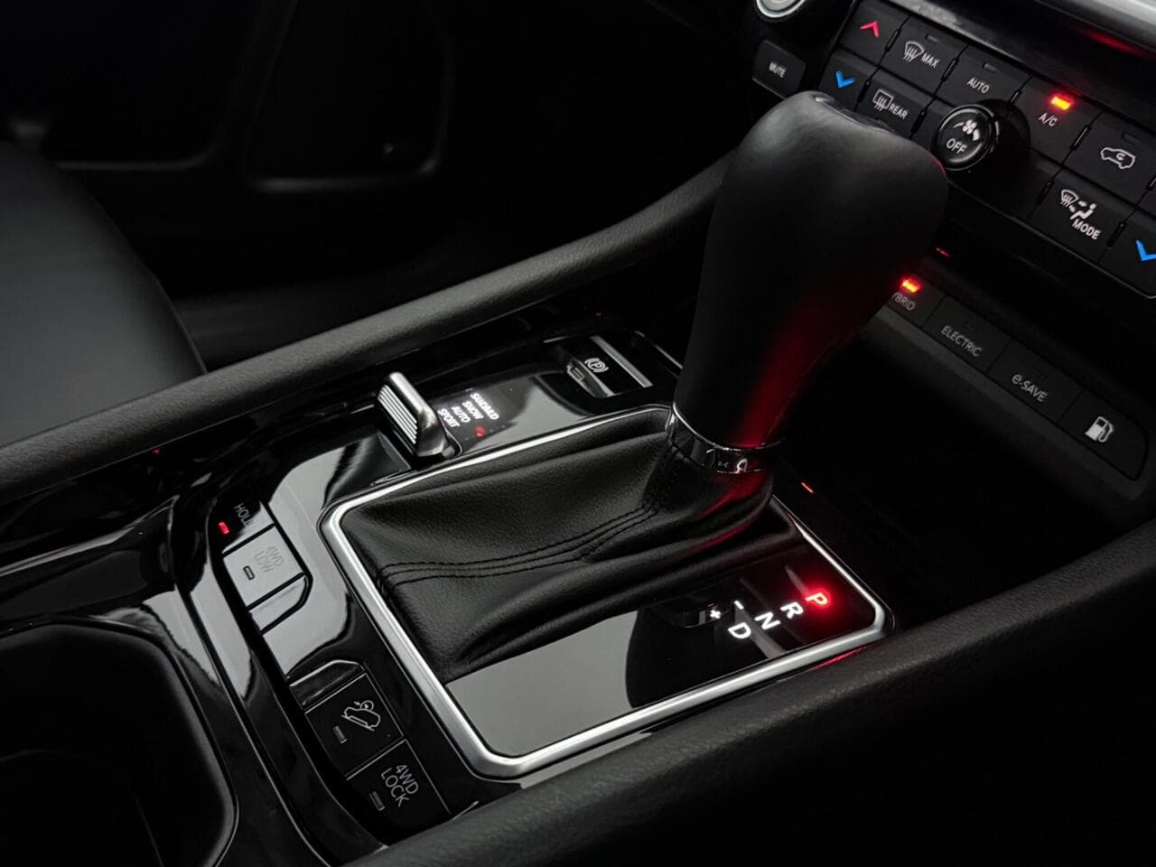 Jeep Compass thumbnail Interior Front