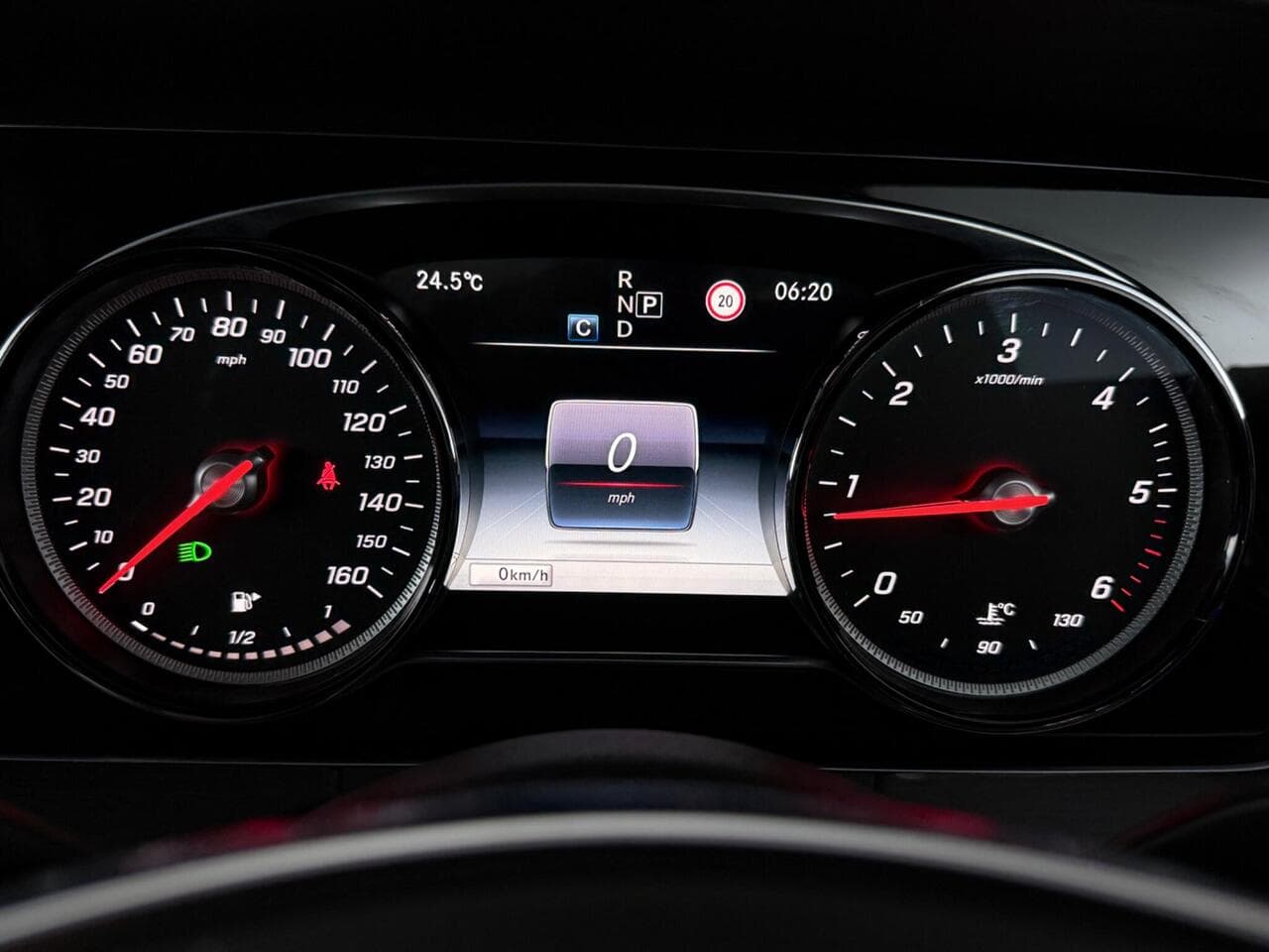 Mercedes-Benz E Class thumbnail Driver Instruments