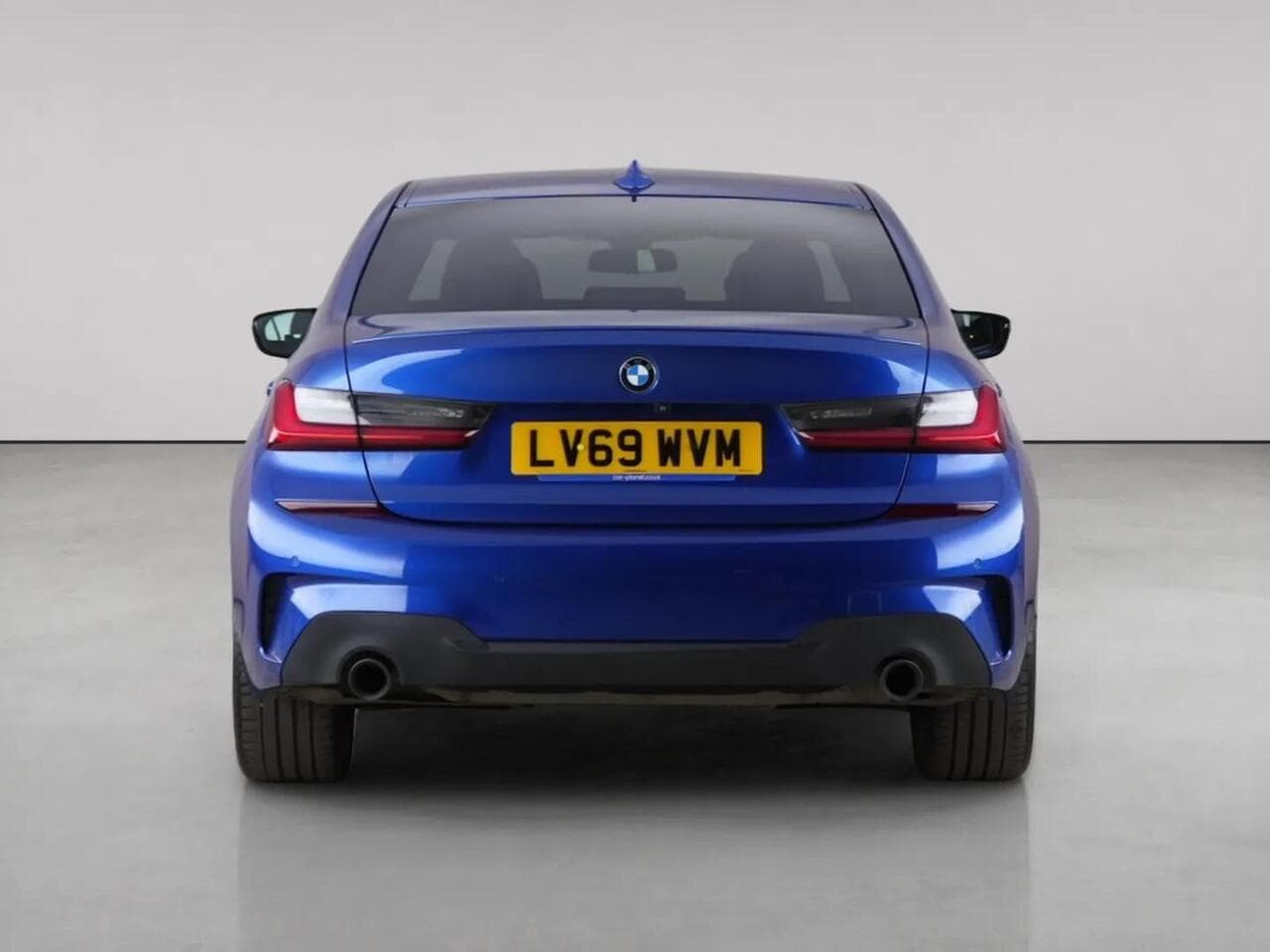 BMW 3 Series thumbnail Rear