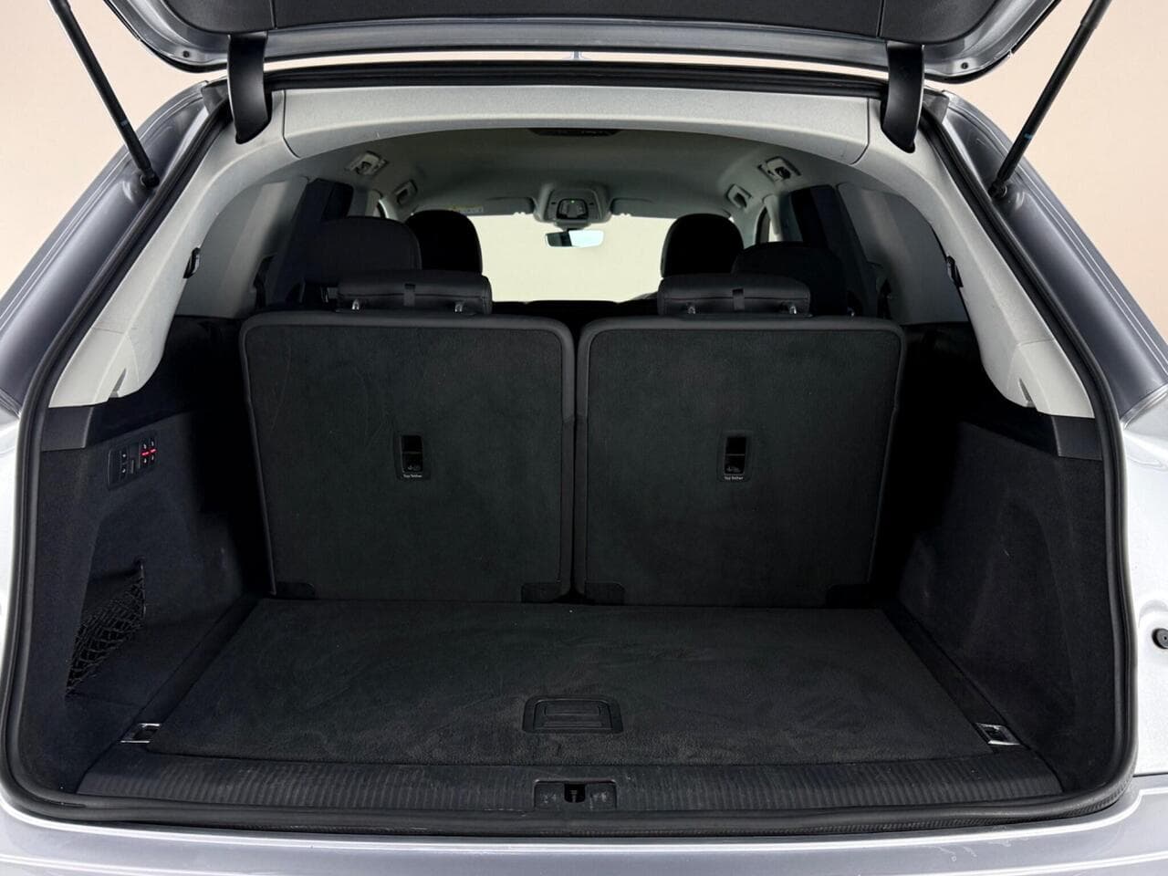 Audi Q7 thumbnail Boot