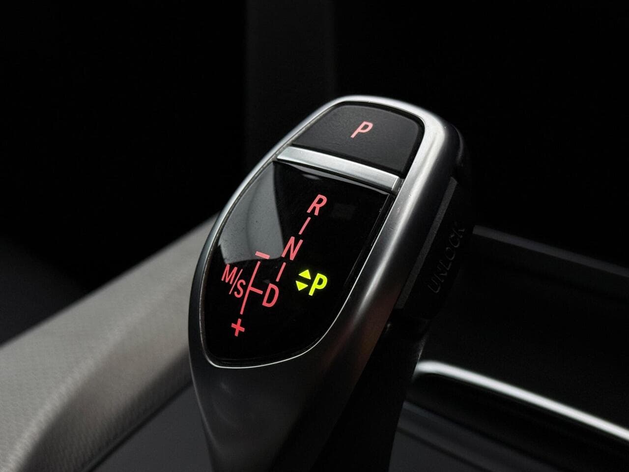 BMW 3 Series Gran Turismo thumbnail Interior Front