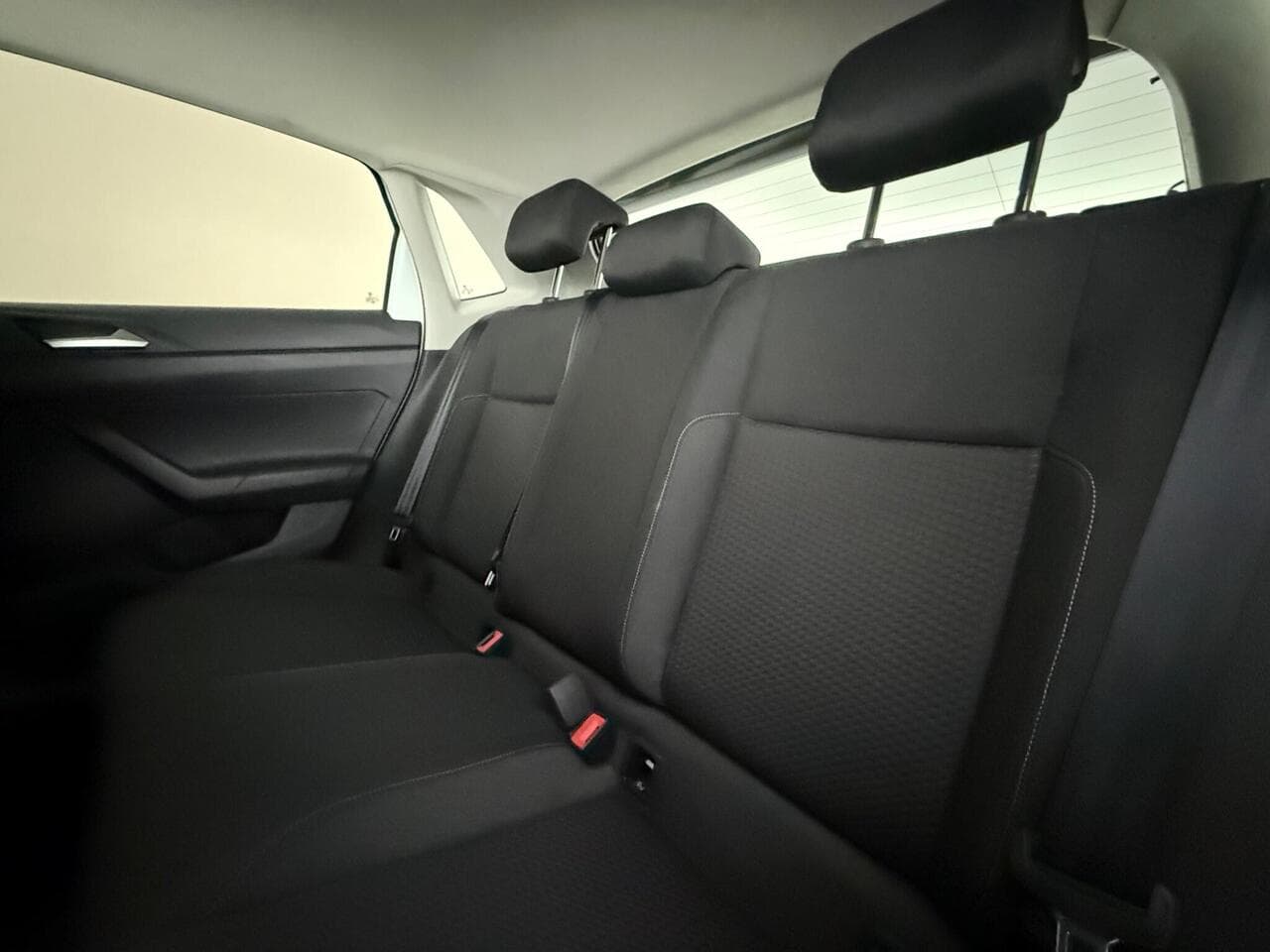 Volkswagen Polo thumbnail Seats Rear