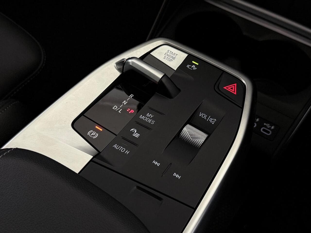 BMW 2 Series Active Tourer thumbnail Misc Controls