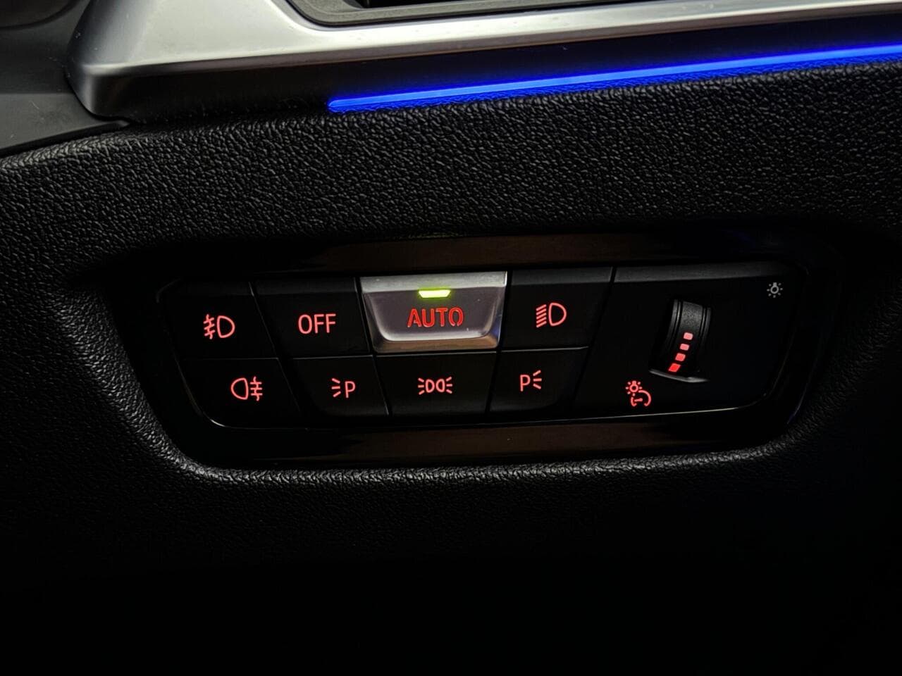 BMW 3 Series thumbnail Misc Controls