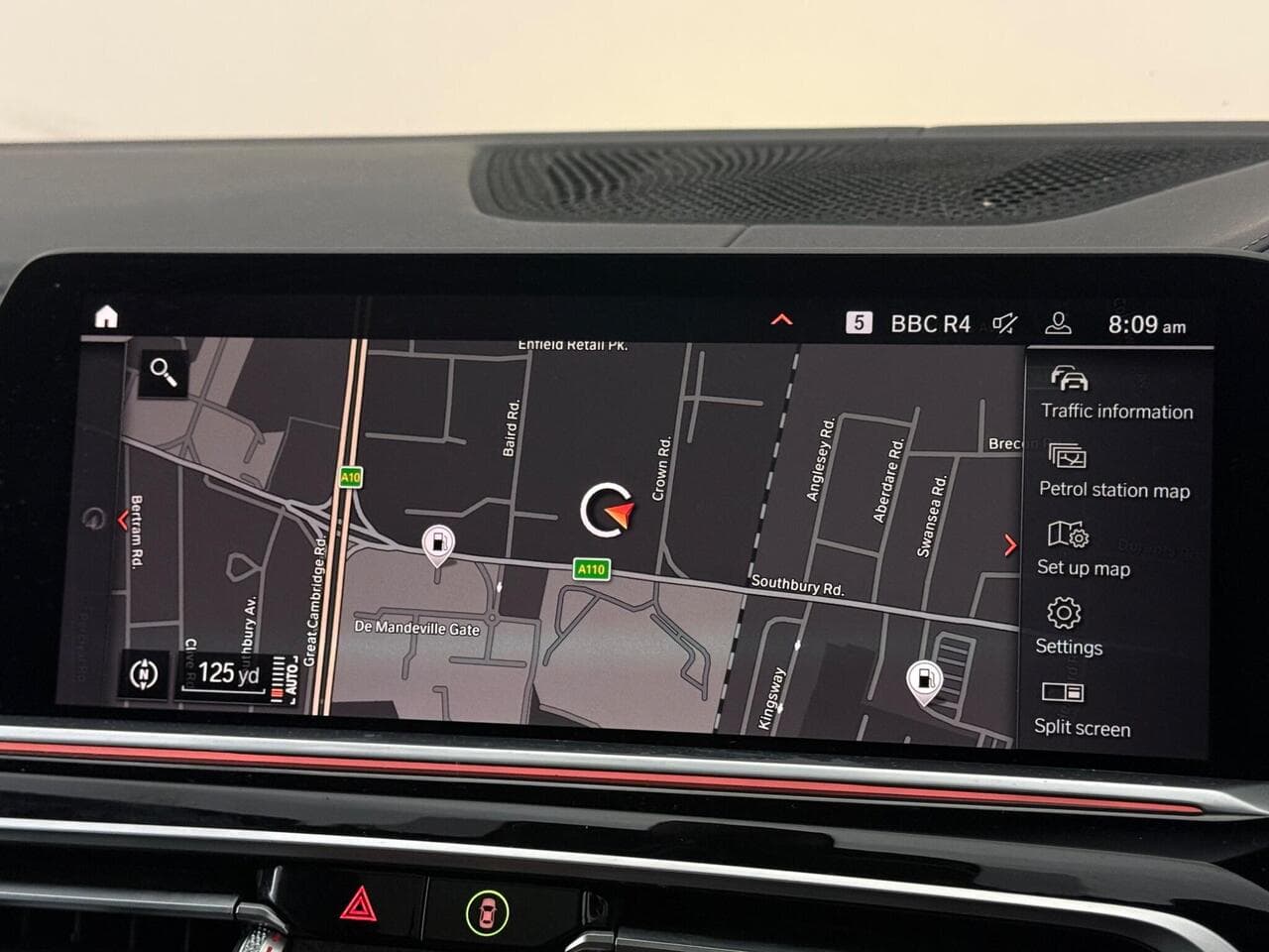 BMW X7 thumbnail Infotainment System