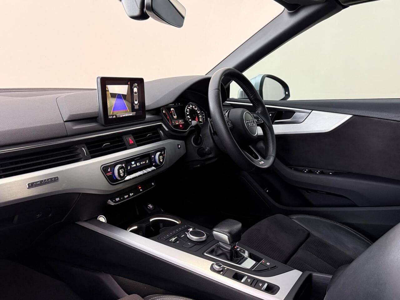 Audi A5 Cabriolet thumbnail Interior Front