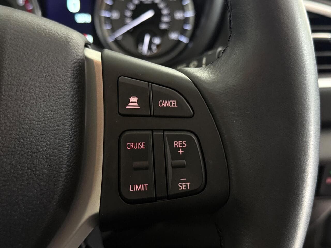 Suzuki S-Cross thumbnail Misc Controls
