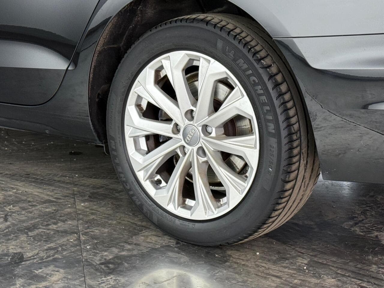 Audi A4 Avant thumbnail Wheel