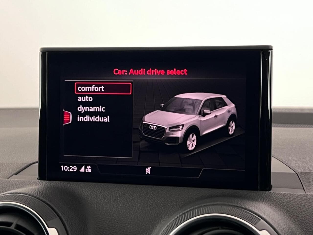 Audi Q2 thumbnail Infotainment System