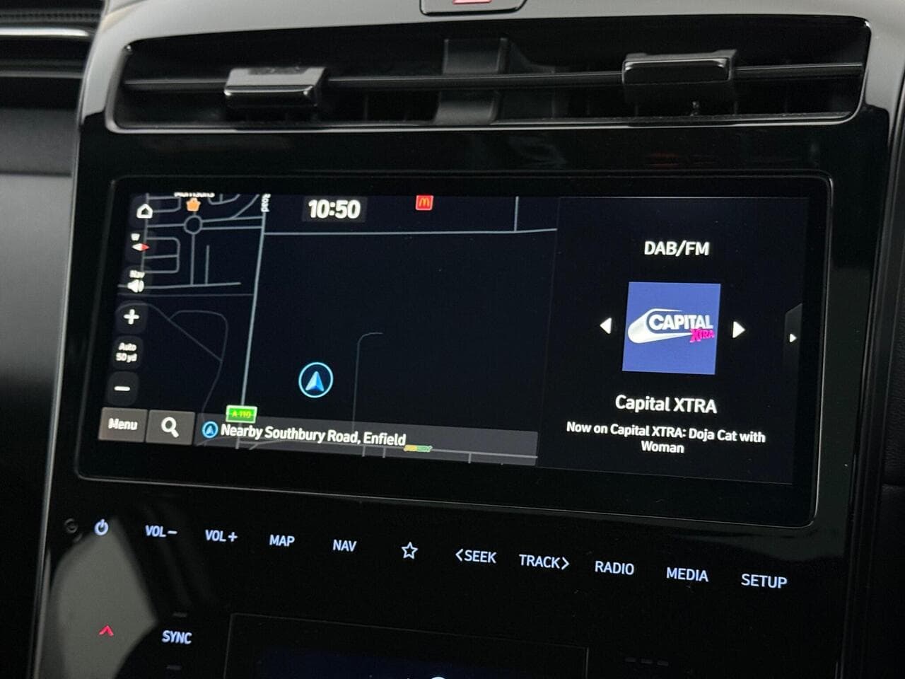 Hyundai TUCSON thumbnail Infotainment System