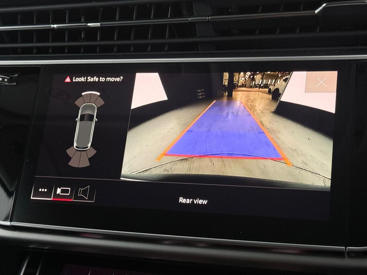 Audi Q7 thumbnail Infotainment System
