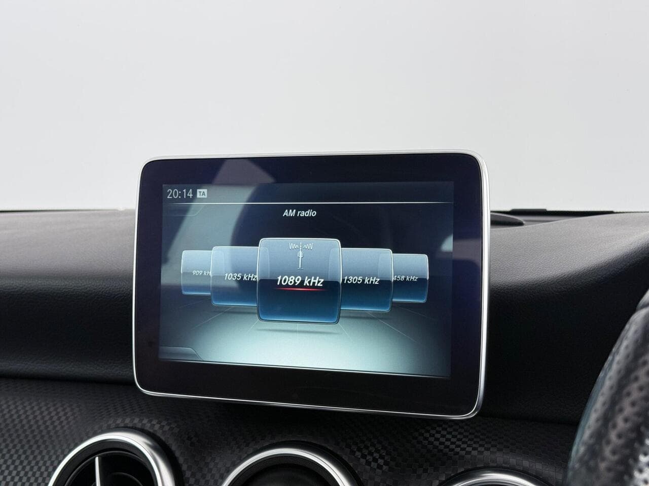 Mercedes-Benz A Class thumbnail Infotainment System