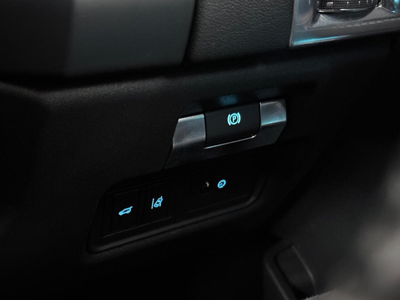 Jaguar E-PACE thumbnail Misc Controls