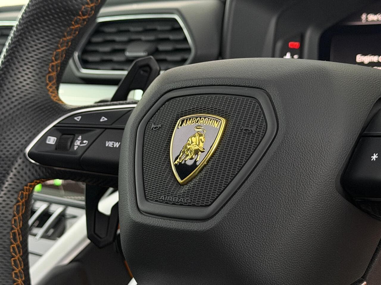 Lamborghini Urus thumbnail Inconclusive