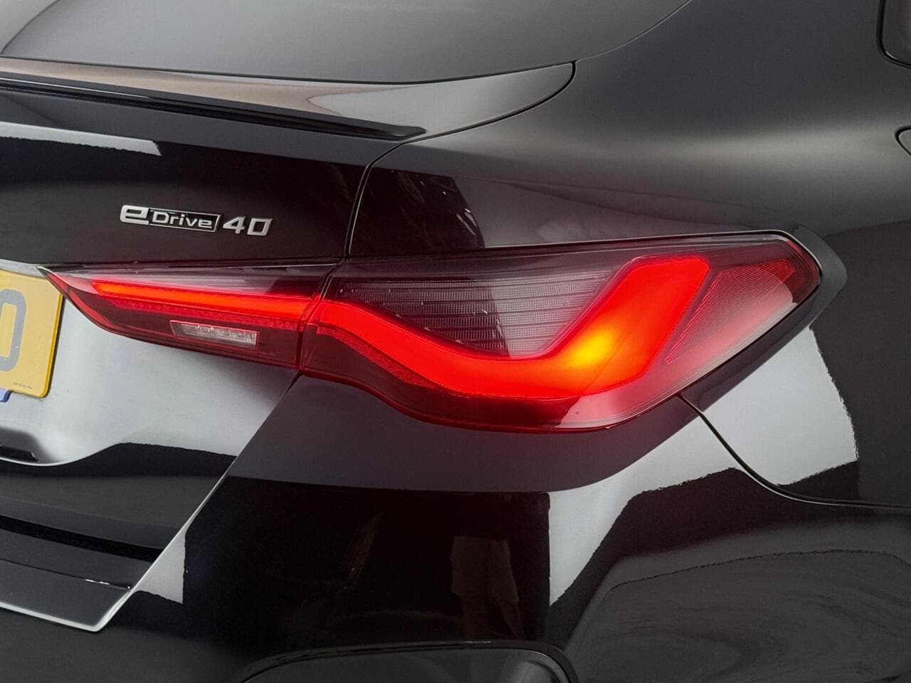 BMW i4 thumbnail Lights Rear